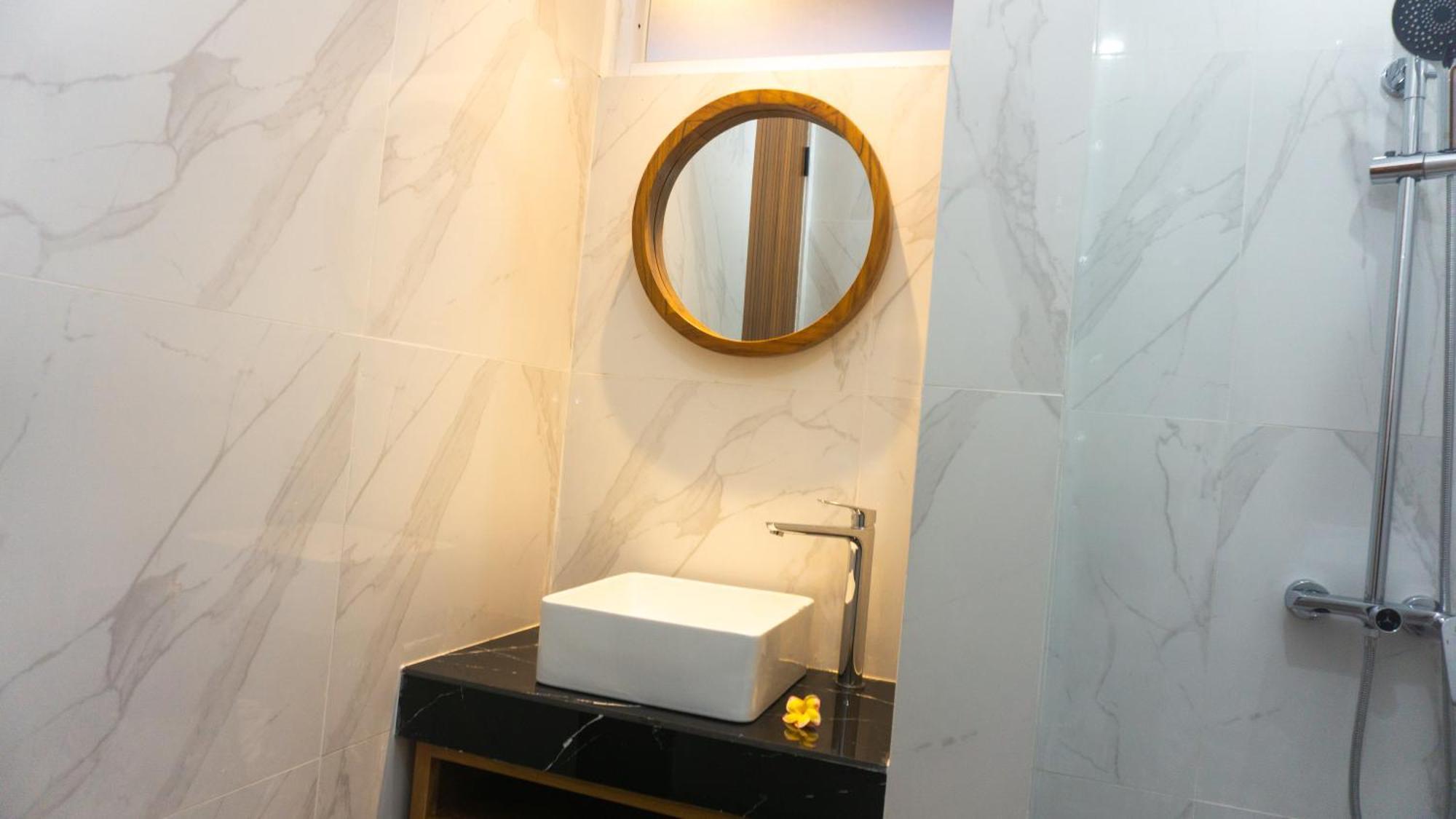 Kedin'S Inn Denpasar Extérieur photo